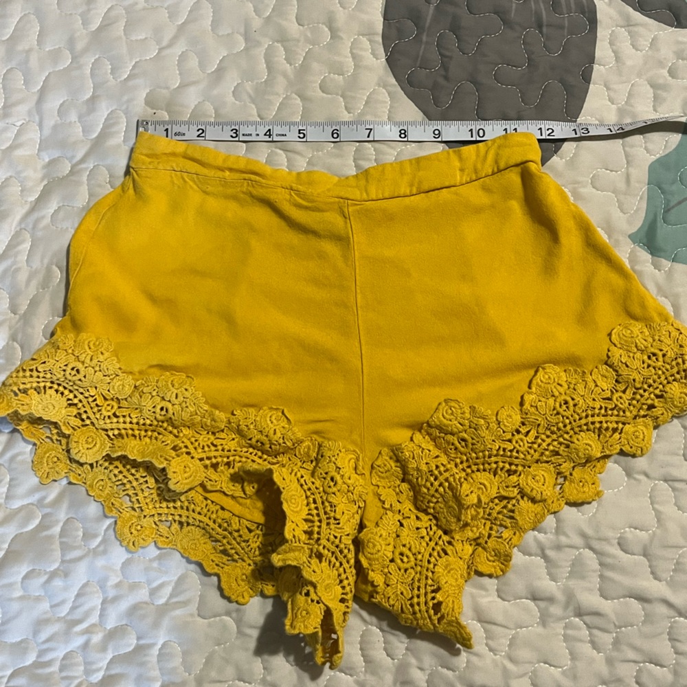 COPY - • Forever 21 Yellow Crochet Floral Trim Shorts - Picture 5 of 7